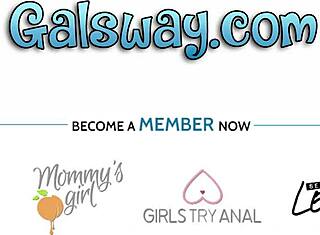 Freya und Lumi entfachen Begierde mit heißen lesbischen Lecken 🔥