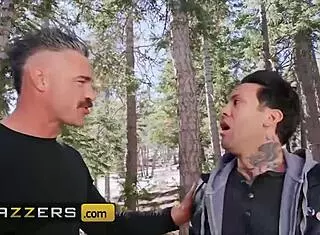 Stunning Abigail Mac's pussy pounded in forest by small hands