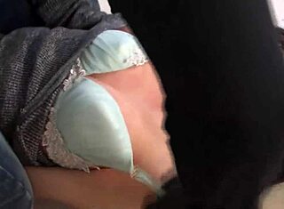 Kana Morisawa bliver fingeret og kneppet hårdt hjemme.