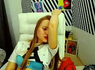 Alicebush Masturbating Intensely