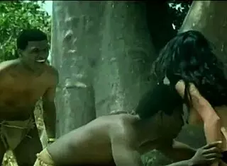 Indian Actress Kitu Gidwani Appears Topless In French Movie Black