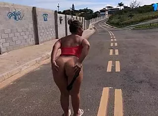 I went to the local market and flashed my big ass, got caught by a sexy milf