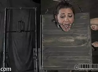 Zealous Whipping Of Babe's A-Hole In USA