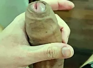 young twink jerks off solo