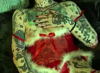 Milf On The Shelf Xmas Solo Orgasm