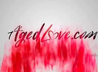 Milf nicole du papillon huge juicy pussy lips.