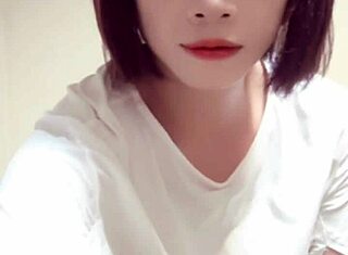 Ting Xuan的激烈肛门玩法，用大玩具