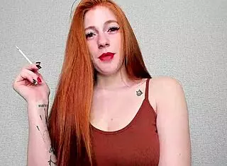 putita cachonda grips my monster dick 🍆