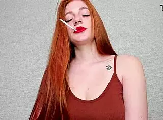 putita cachonda grips my monster dick 🍆