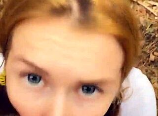 Adolescentă excitată de 18+ face blowjob public cu joacă de spermă în POV