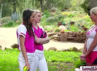 THREE HOT SLUTS ENJOY LICKING PUSSY IN A WILD LESBIAN 3SOME ORGY!