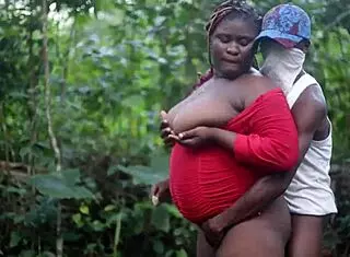 arab boy meets king's wife outdoors