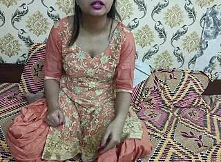 Stepmom India ditangkap kencing audio Hindi jelas! Benda mengejutkan! 😲