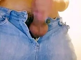 That big cock gay guy on webcam masturbating is hot.