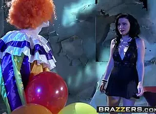 Veruca James and Bill Bailey in a dirty masseur dream, what wild things happened last night?