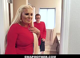 Túžim po veľkých prsiach MILF nevlastných mamičkách, ktoré sa vymenia, aby ma, pannu, vyserili