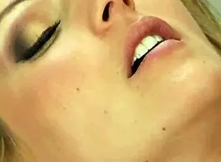 Hey, that blonde girl really makes deauxma squirt a lot