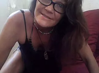 Horny Milf Masturbates For Distant Boyfriend