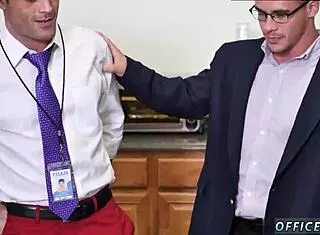 Straight Men Fuck Young Guys At Lance's Big Birthday Party!