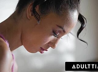 hej, si že videl Alexis Tae požreti klitoris Ane Foxxx takole? kolidž punce divjajo v 69 akciji!