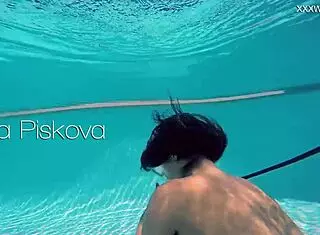 Look At Brita Piskova Masturbating Her Tight Pussy Underwater In The Pool!