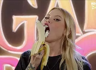 Horny beauties compete in deep throat challenge.