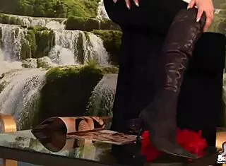 can you help me slip out of these skinny jeans