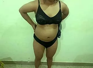 Cute 20-year-old Indian girlfriend rides for creampie pussy fucking first time with friend