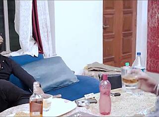 เมียแต่งใหม่ชาวอินเดียครางตอนสามีเย็ดแรง