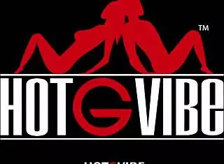 Latina hottie enjoys outdoor solo fun with fingering