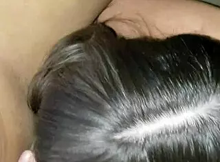 Sexy White Milf Performs Deepthroat