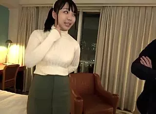 ド迫力悩殺ボディに濃密ぶっかけ！！宿泊費をカラダで支払う19歳hカップの爆乳jdを捕獲！！