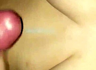 פינאית חמודה אוהבת לרכוב על זין ענק לקרימפיי