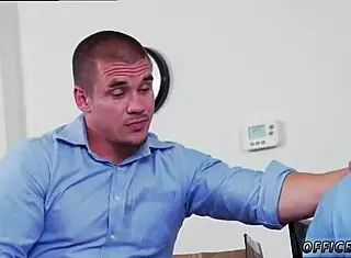 Straight Guy Experiences Gay Sex For The First Time To Earn Bonus