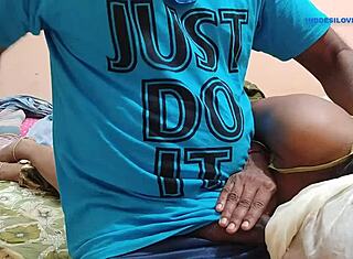 Hot teen 18+ wife sales boy ko condom ke saath kaise patati hai?