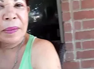 playing with my feet, but i'm so horny for pussy