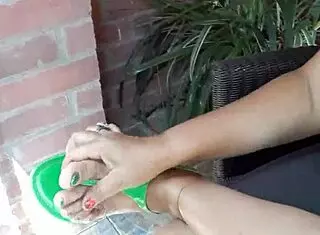 playing with my feet, but i'm so horny for pussy