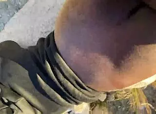 First Hinge Date Hiking: Ebony Ass Gets Cumshot Publicly
