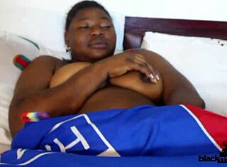 幸せな人妻が夫の出張中にプールボーイの巨大なチンポを欲しがるのはなぜ？