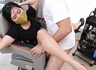 Indian Barber Says, 'I'm So Horny While Cutting Hair!'