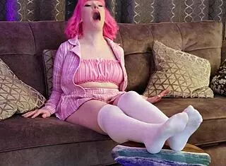 Evie Rees Bimbofication In Gay Scene