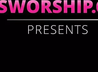 Lesbian gives anal toys to bubble butt lover