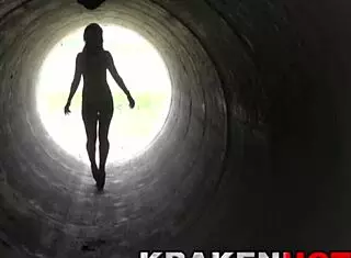 Hot redhead milf chats in outdoor casting interview