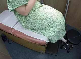 Violet C Pumps Vagina POV!