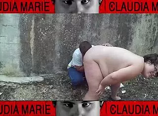 Impossible Positions To Lick Fat Woman's Pussy On Street, Loving Her Juices And Flows Until She Cums