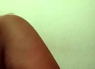 latina shows ass on webcam during video call 😏