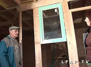 Bbw Maman Francaise Grave Sodomisee Dans Un Trio Avec Papy