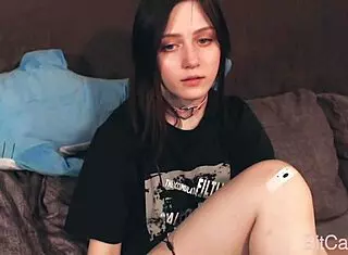 Teen girl masturbates with dildo on webcam