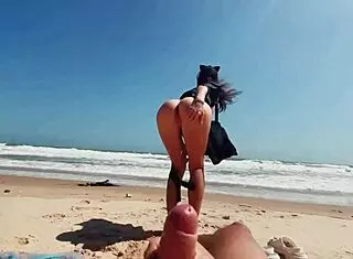 Teen girl masturbates publicly on nude beach!