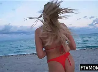 PERFECT BLONDE MILF PUBLIC OUTDOOR FUN!